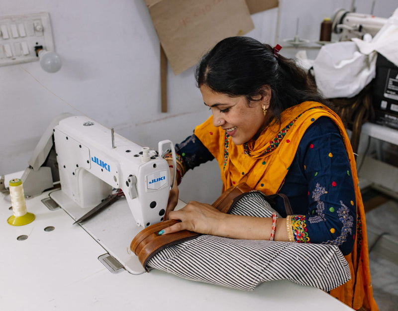 Heera (Diamond) Clutch